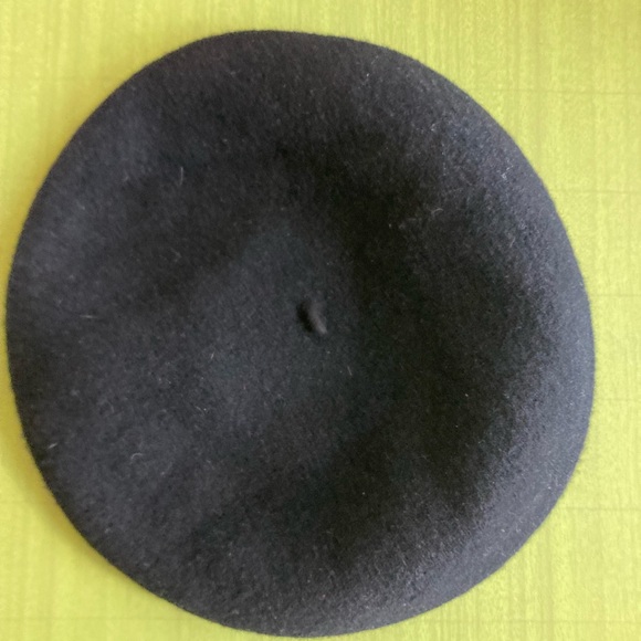 LOT of Three black wool berets. all 100% wool. - Picture 9 of 11